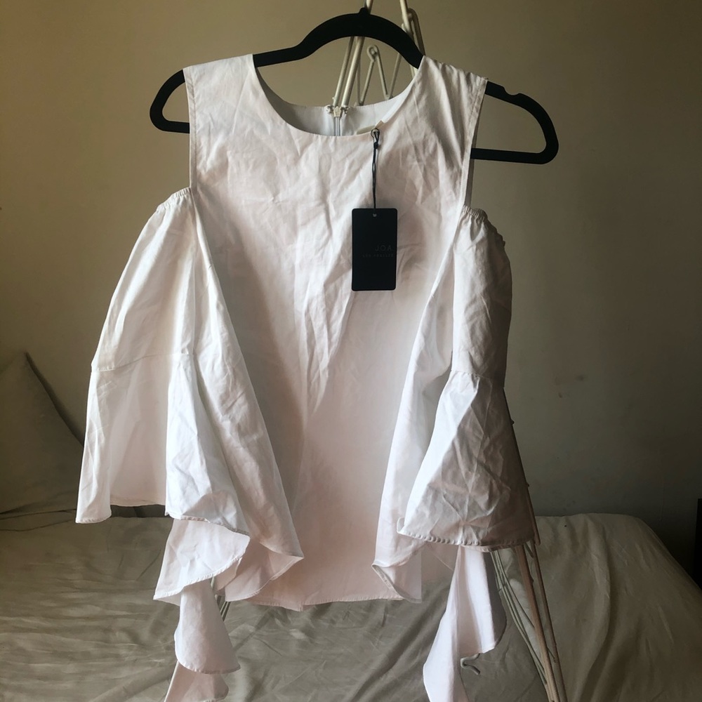 NEW***  JOA 100% Cotton white top